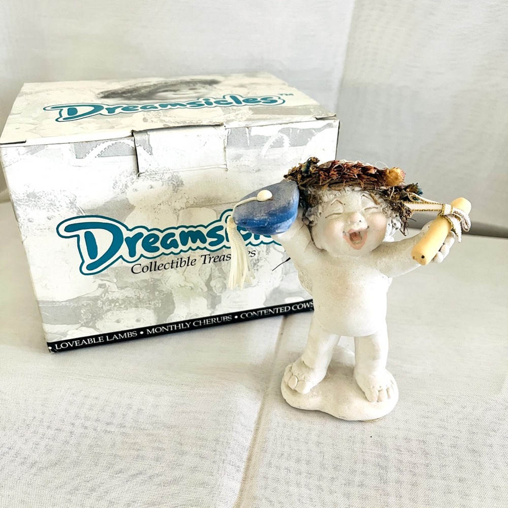 Dreamsicles HAPPY GRADUATE Figurine 1995 signed by Artist Kristen